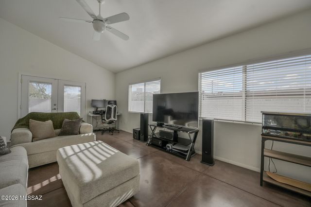 2040 N Campbell Avenue, Tucson, AZ 85719