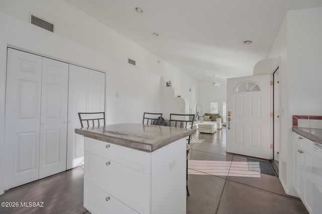 2040 N Campbell Avenue, Tucson, AZ 85719