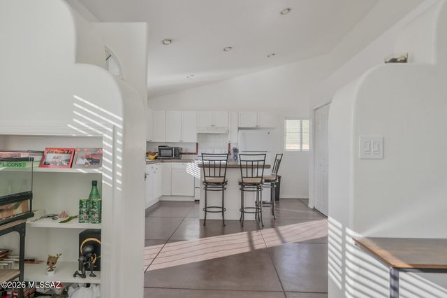 2040 N Campbell Avenue, Tucson, AZ 85719