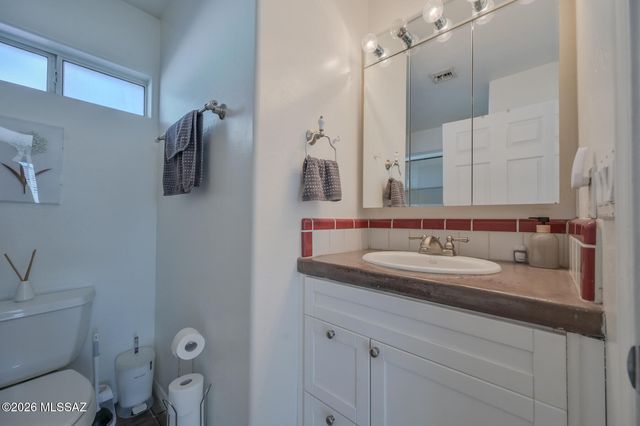 2040 N Campbell Avenue, Tucson, AZ 85719