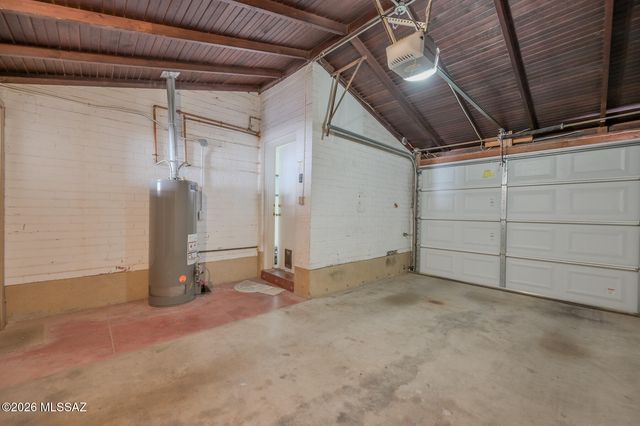 2040 N Campbell Avenue, Tucson, AZ 85719