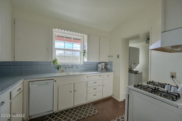 2040 N Campbell Avenue, Tucson, AZ 85719