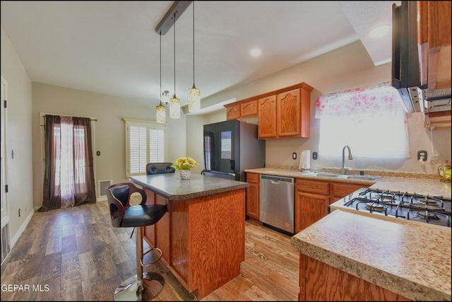 11813 DEER GRASS Circle, El Paso, TX 79936