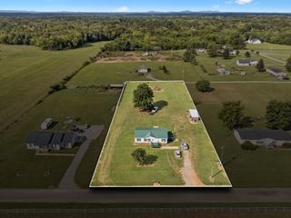 414 Virgil Crowell Rd, Unionville, TN 37180