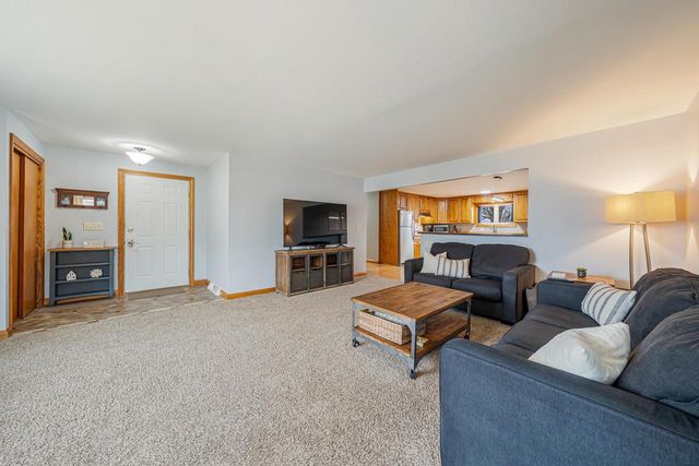 609 W 8TH STREET, Kaukauna, WI 54130