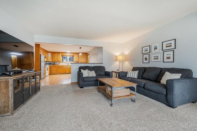 609 W 8TH STREET, Kaukauna, WI 54130