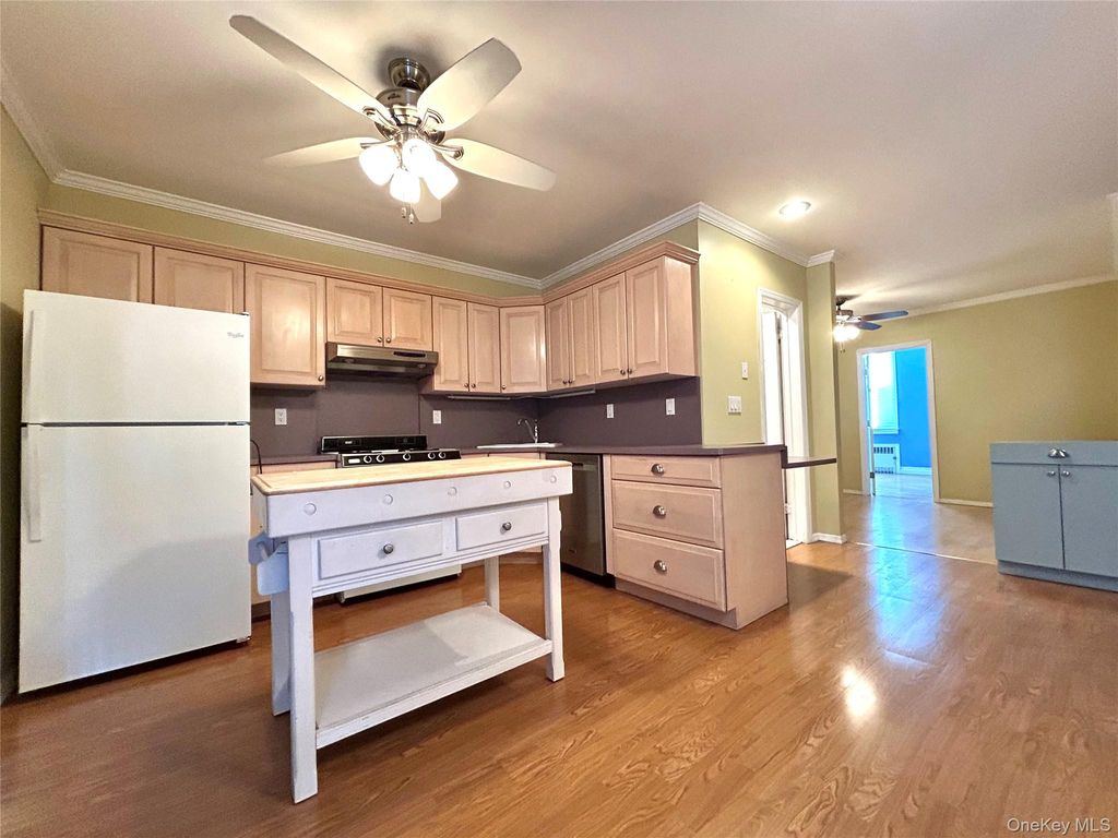 59-51 56th Drive, Maspeth, NY 11378 — photo 5