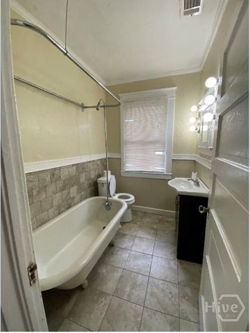 1115 E 32nd Street, Savannah, GA 31404