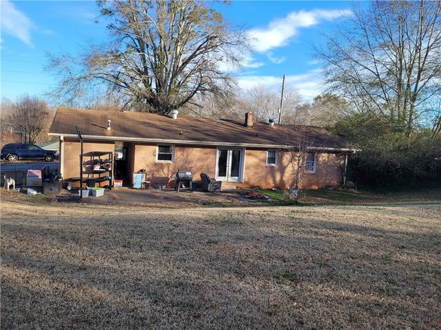 5017 Corinth Drive, Seneca, SC 29678