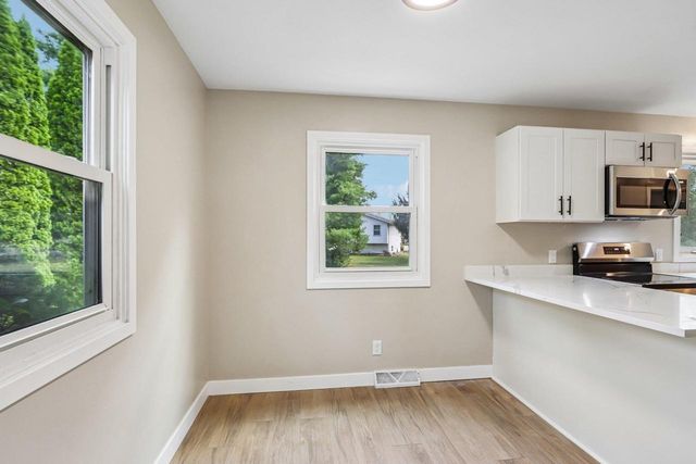 1625 N Page Street, Stoughton, WI 53589