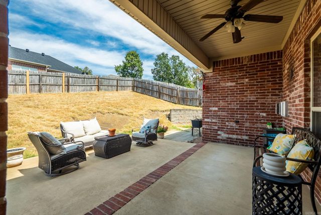 245 Summit Valley Circle, Maumelle, AR 72113