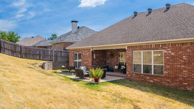 245 Summit Valley Circle, Maumelle, AR 72113