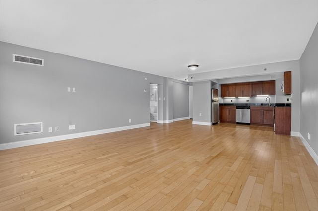 1600 Beacon St 1009, Brookline, MA 02446