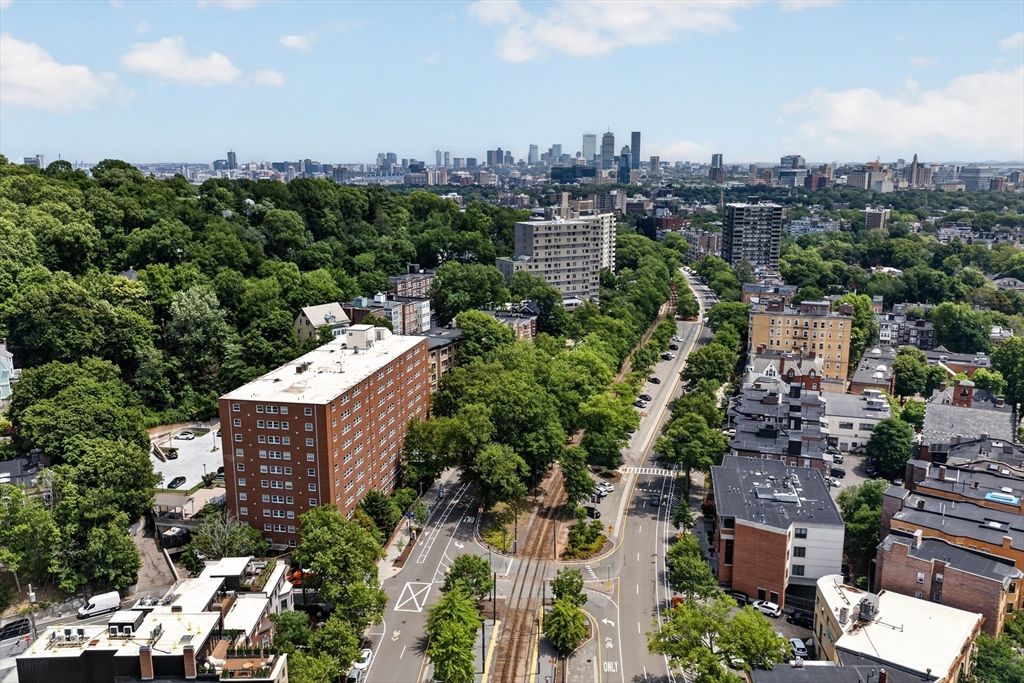 1600 Beacon St 1009, Brookline, MA 02446