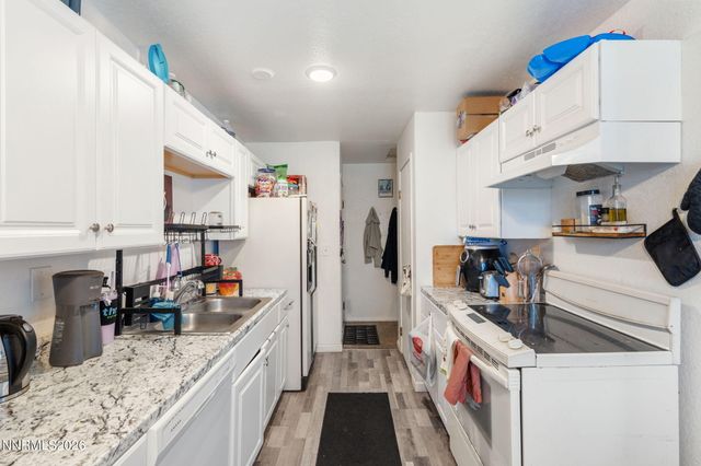 4604 Neil Road APT 164, Reno, NV 89502