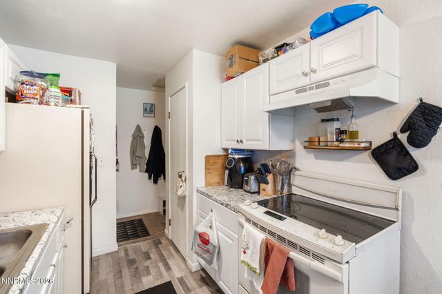 4604 Neil Road APT 164, Reno, NV 89502