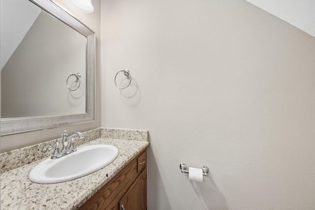 31990 S 624 Place H11, Grove, OK 74344