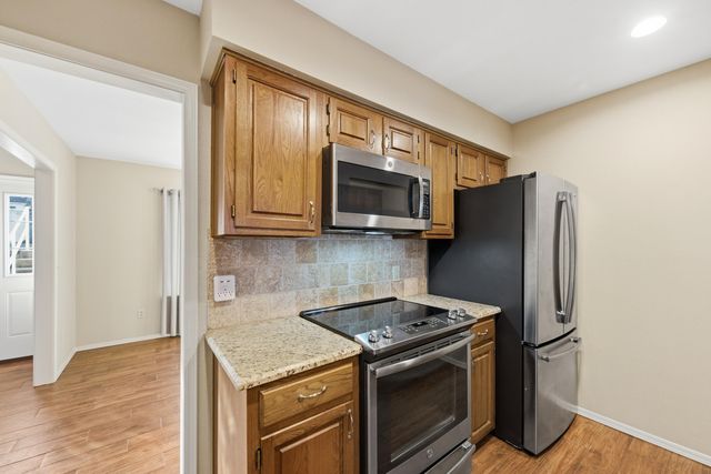 31990 S 624 Place H11, Grove, OK 74344