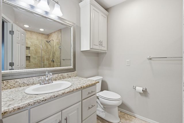 31990 S 624 Place H11, Grove, OK 74344