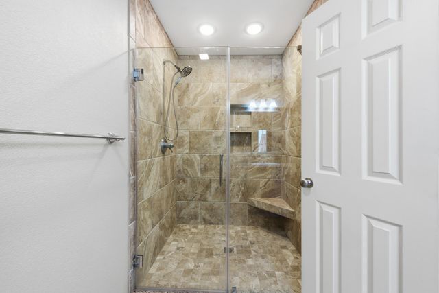 31990 S 624 Place H11, Grove, OK 74344