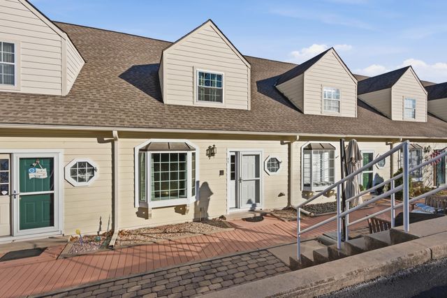 31990 S 624 Place H11, Grove, OK 74344