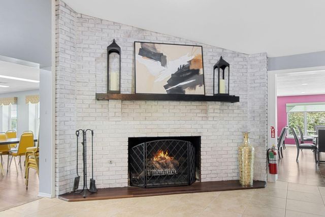 31990 S 624 Place H11, Grove, OK 74344