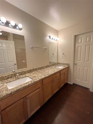 117 Sunburst Court, Weatherford, TX 76087