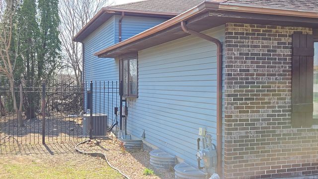 4951 Crest Court, Country Club Hills, IL 60478