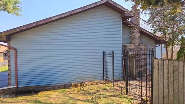 4951 Crest Court, Country Club Hills, IL 60478