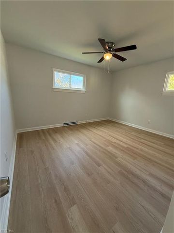 5340 Hanyen DR, Norfolk, VA 23502