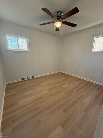 5340 Hanyen DR, Norfolk, VA 23502