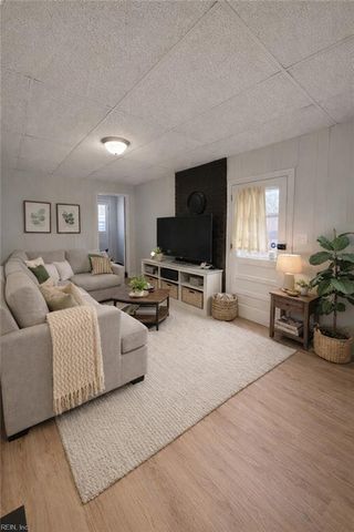 5340 Hanyen DR, Norfolk, VA 23502