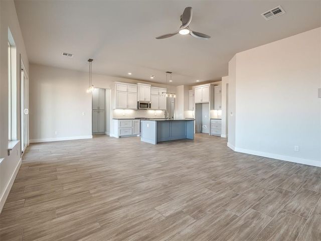 1922 Olive Avenue, Tuttle, OK 73089