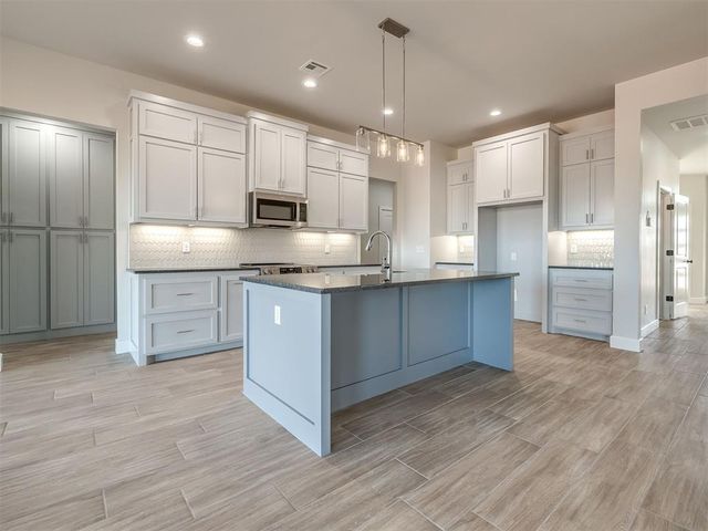 1922 Olive Avenue, Tuttle, OK 73089