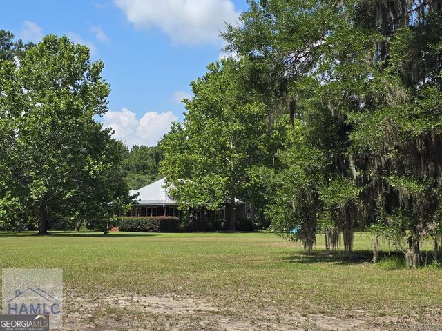 485 Lake Pamona Road, Midway, GA 31320