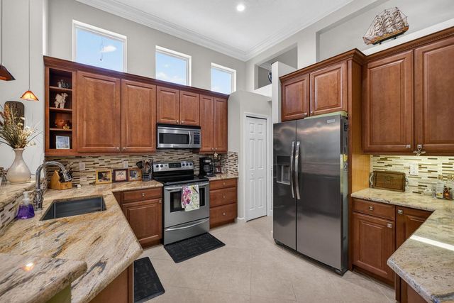 8949 Champions Way, Port St. Lucie, FL 34986