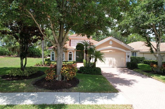 8949 Champions Way, Port St. Lucie, FL 34986