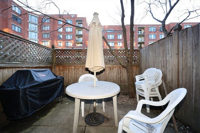 85 Brainerd Rd T8, Boston, MA 02134