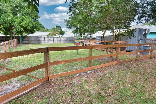 Tbd SE Iris Street, Stuart, FL 34997