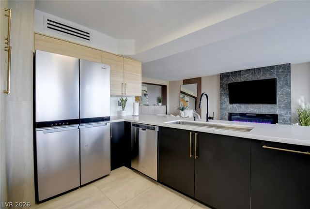 3111 Bel Air Drive 5F, Las Vegas, NV 89109