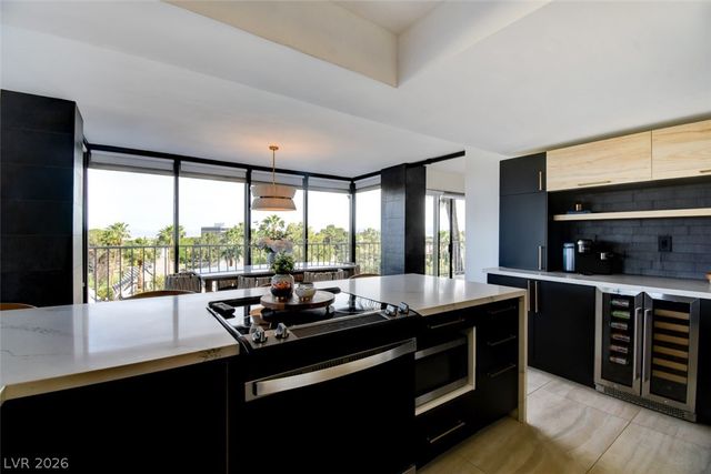 3111 Bel Air Drive 5F, Las Vegas, NV 89109