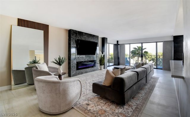 3111 Bel Air Drive 5F, Las Vegas, NV 89109