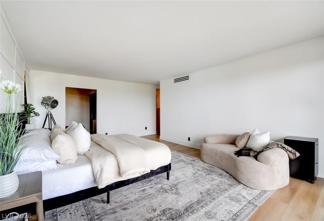 3111 Bel Air Drive 5F, Las Vegas, NV 89109