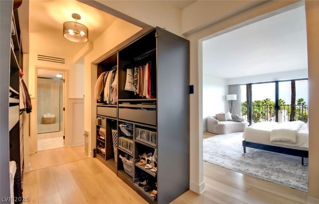 3111 Bel Air Drive 5F, Las Vegas, NV 89109