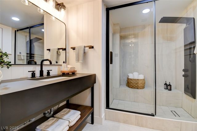 3111 Bel Air Drive 5F, Las Vegas, NV 89109