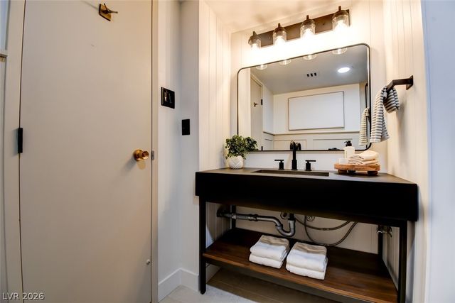 3111 Bel Air Drive 5F, Las Vegas, NV 89109