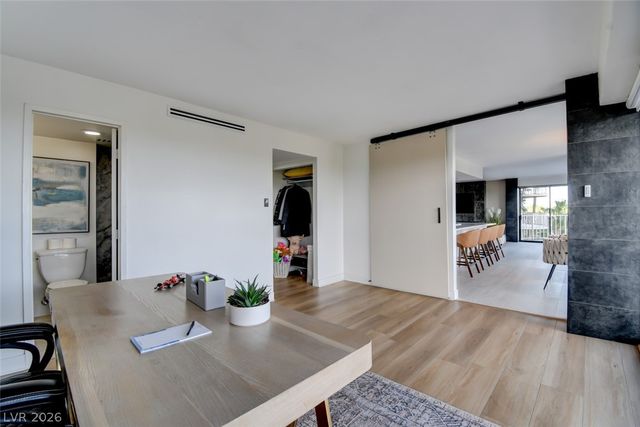 3111 Bel Air Drive 5F, Las Vegas, NV 89109