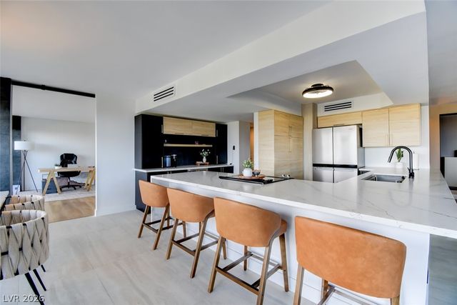 3111 Bel Air Drive 5F, Las Vegas, NV 89109