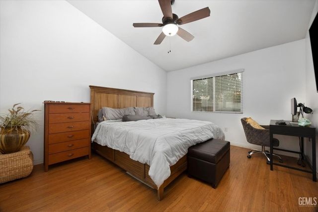 1113 Invermay Street, Bakersfield, CA 93312