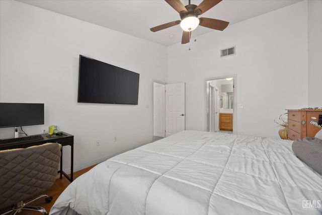 1113 Invermay Street, Bakersfield, CA 93312